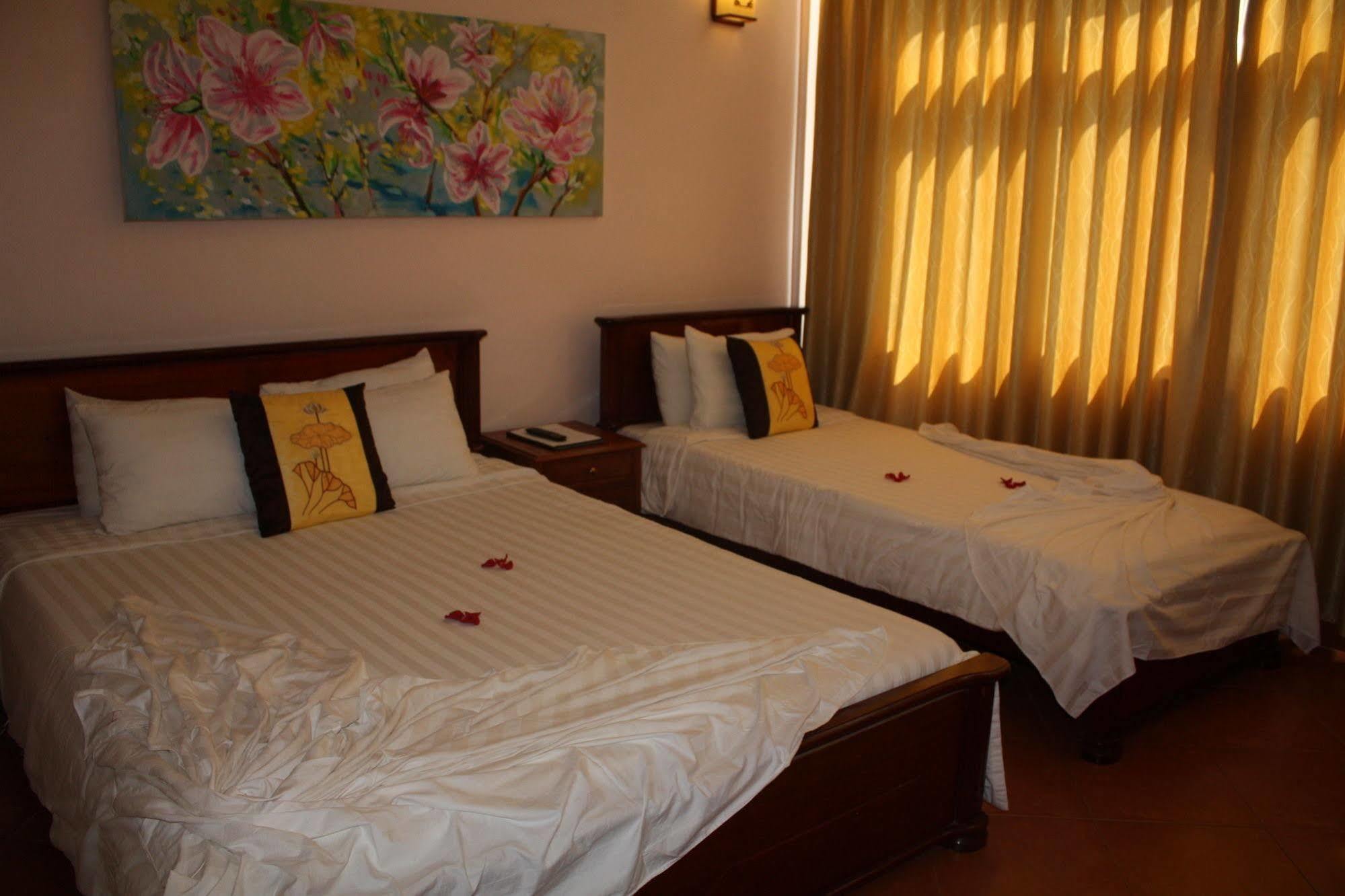 Holiday Diamond Hotel Hué Eksteriør billede