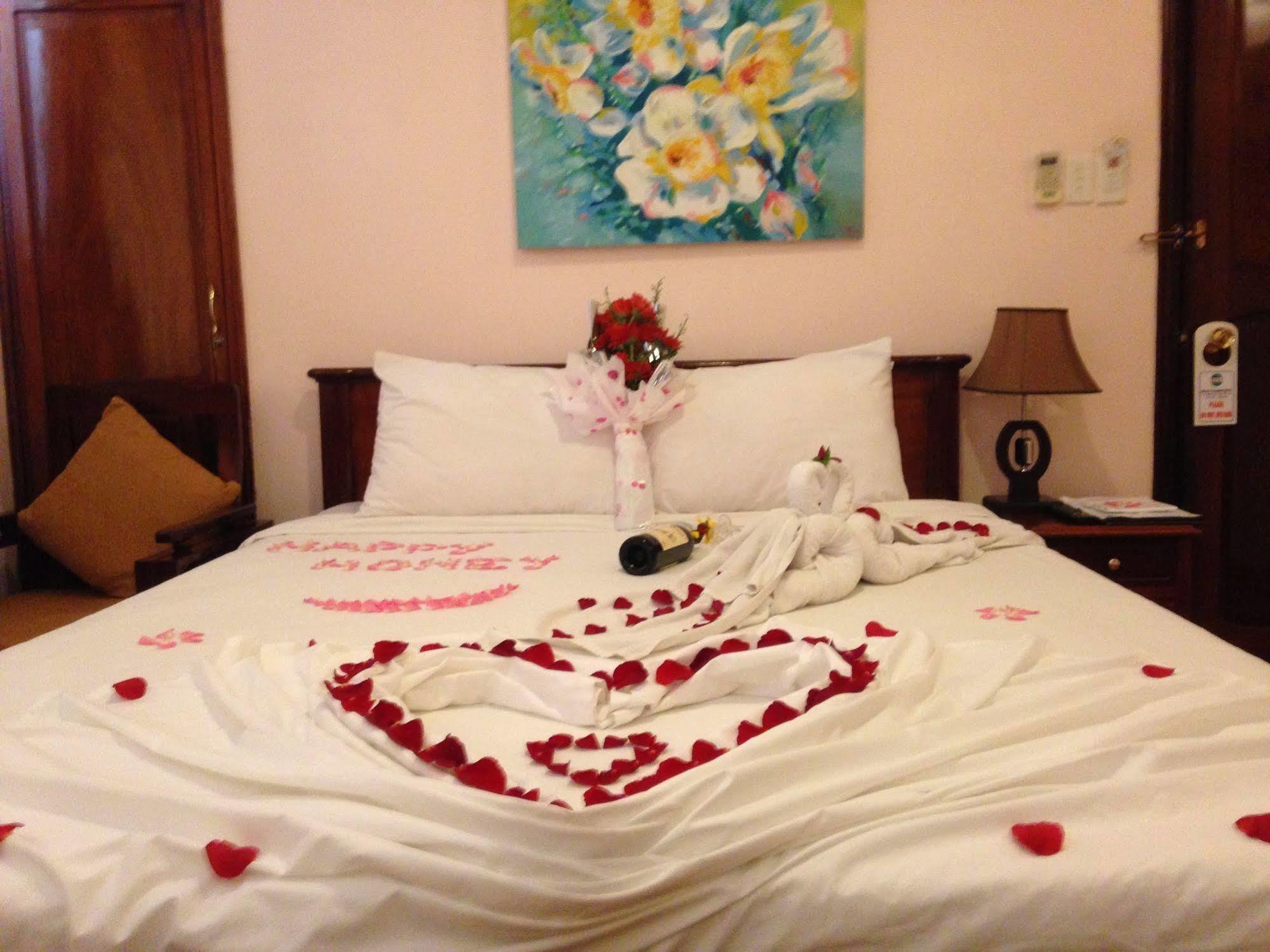 Holiday Diamond Hotel Hué Eksteriør billede