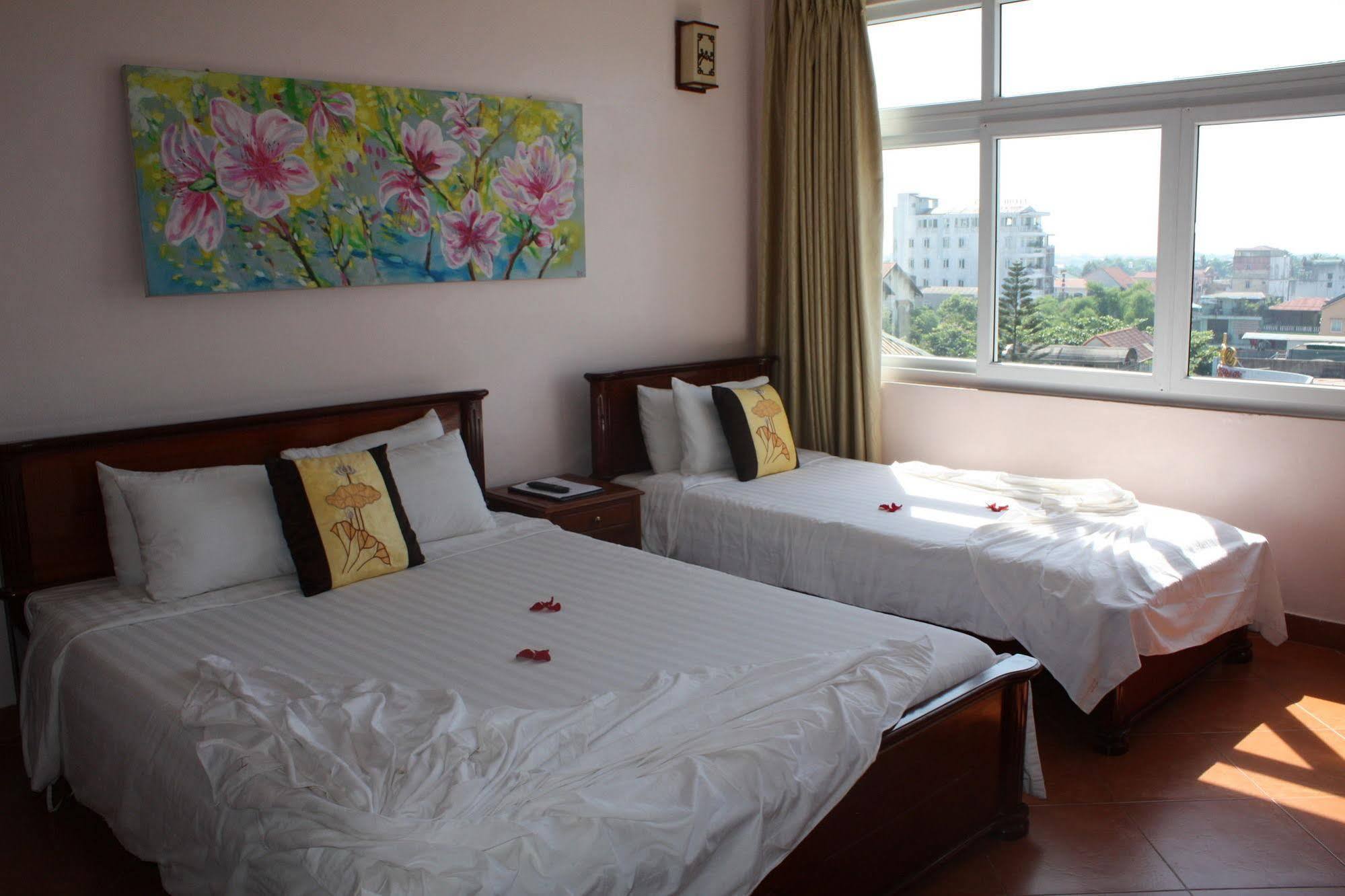 Holiday Diamond Hotel Hué Eksteriør billede